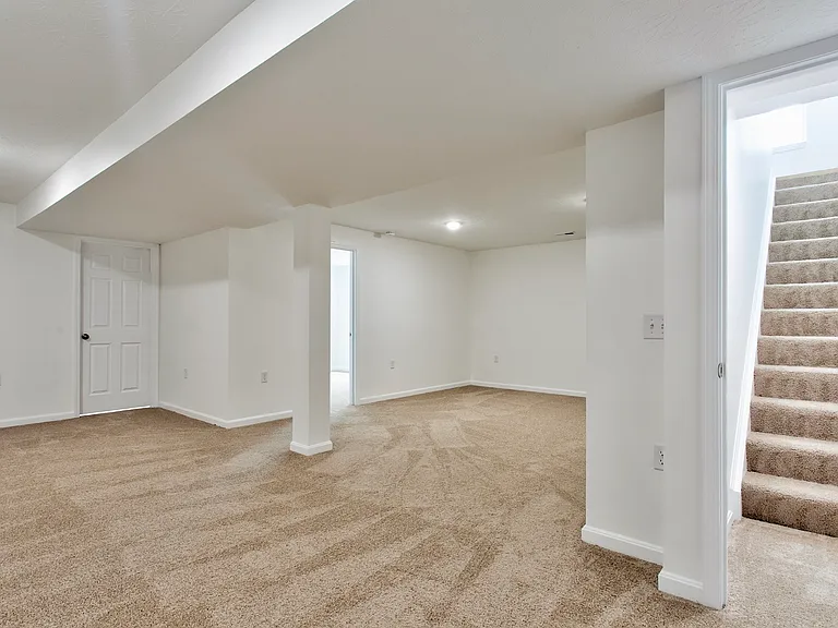 128 Kelly Dr — Photo 15