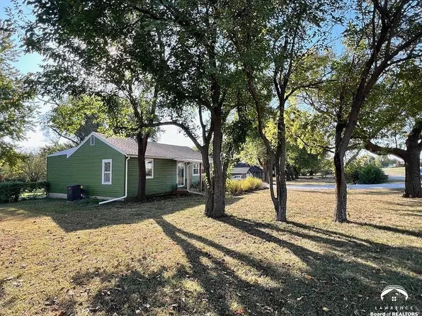 1766 E 1300th Rd, Lawrence, KS 66049