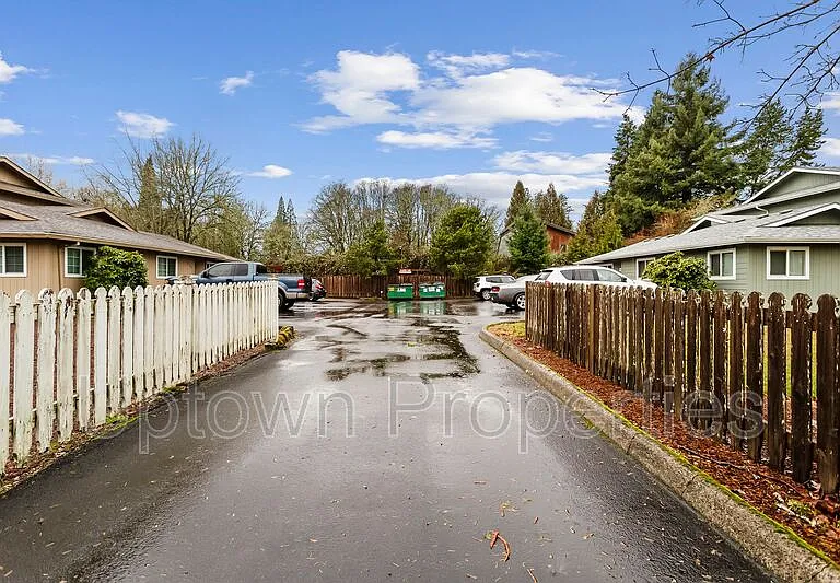 17354 Merlo Rd — Photo 31