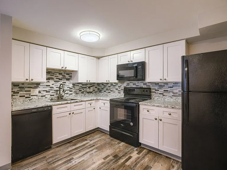 Townhomes at Fairways — Photo 89