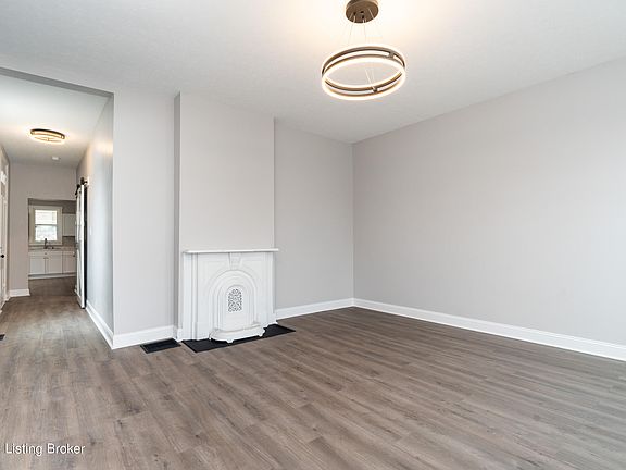 5th image of 3422 W Jefferson St