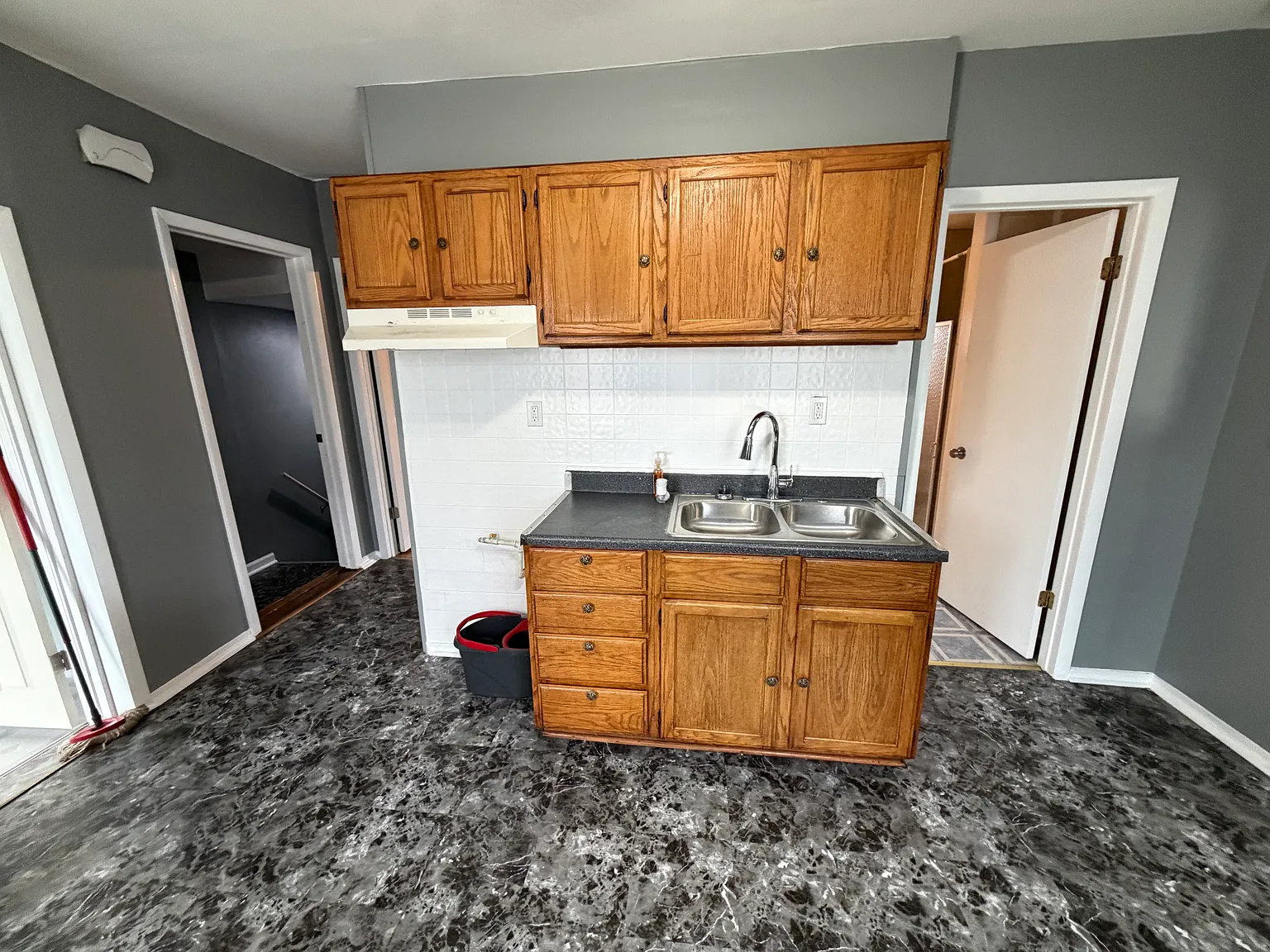 3 bed, $1,700 — Photo 4