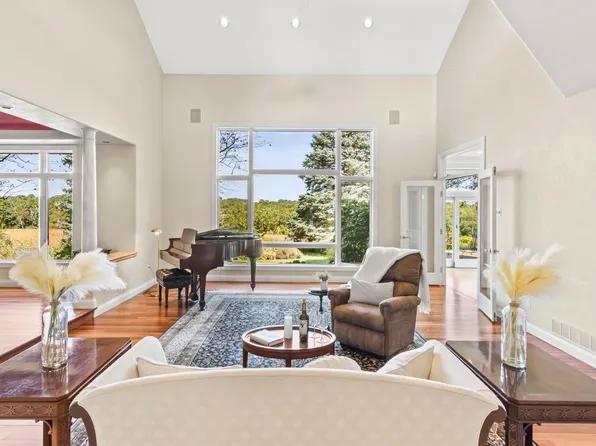 414 Clearview Court, Janesville, WI 53548