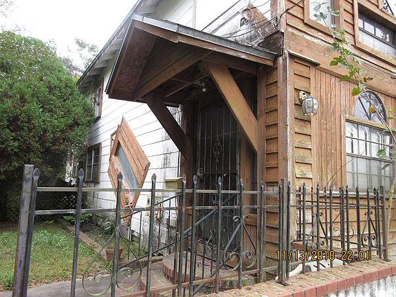 2nd image of 1162 W 24th St