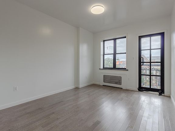 3rd image of 8885 19th Ave #3