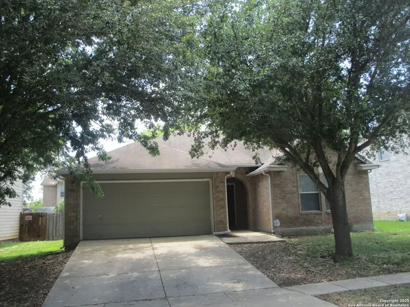 11011 Crystal Plain, Live Oak, TX 78233