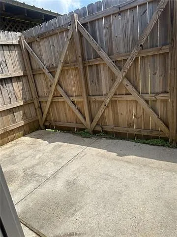 704 S Cypress St #B — Photo 8