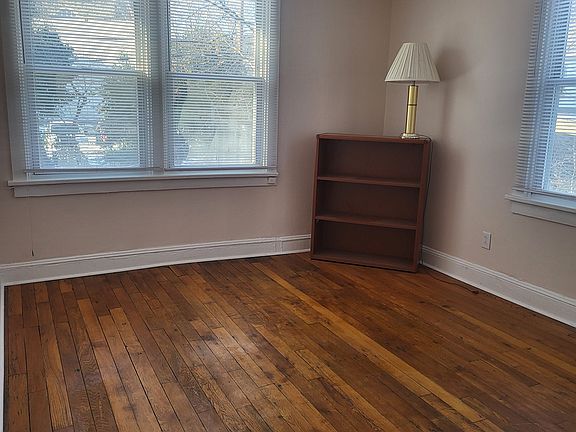 5th image of 119 E Mount Airy Ave APT 6