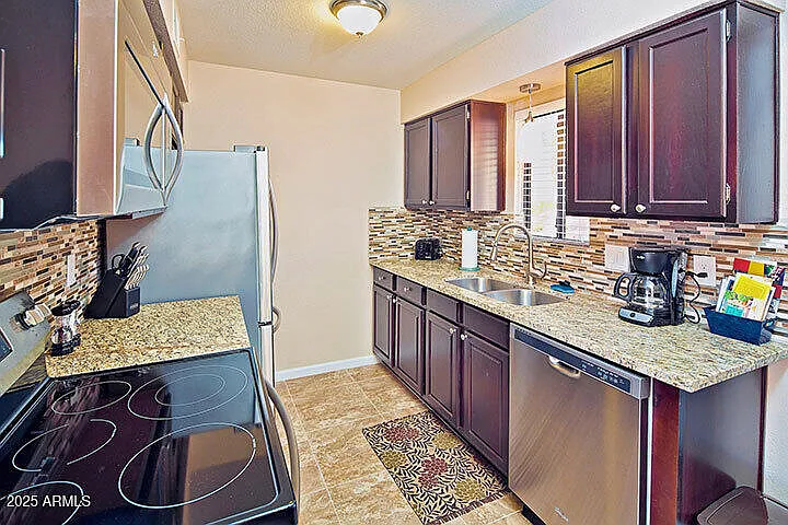 1 bed, 1.0 bath, 625 sqft, $1,600 — Photo 3