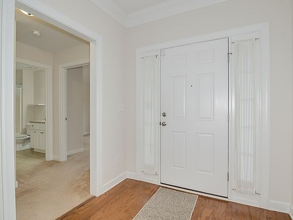 4th image of 745 Wickham Dr