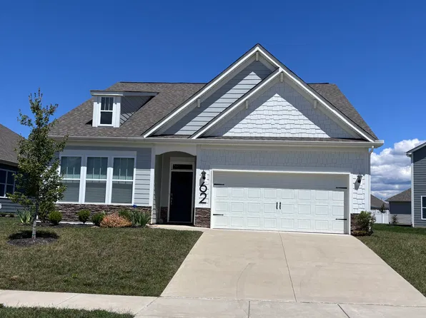62 Fox Cove Rd, Hendersonville, NC 28792