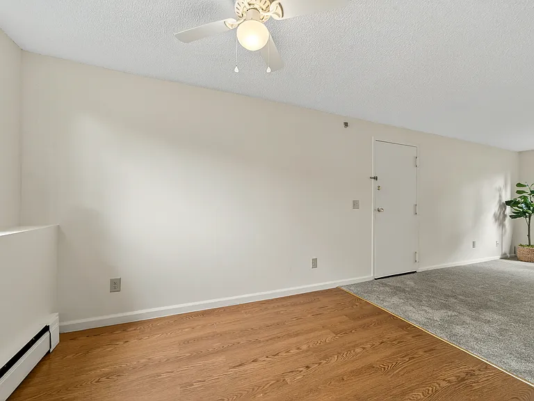 Northampton Apartments — Photo 27