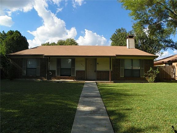 3rd image of 1217 Frio Ln