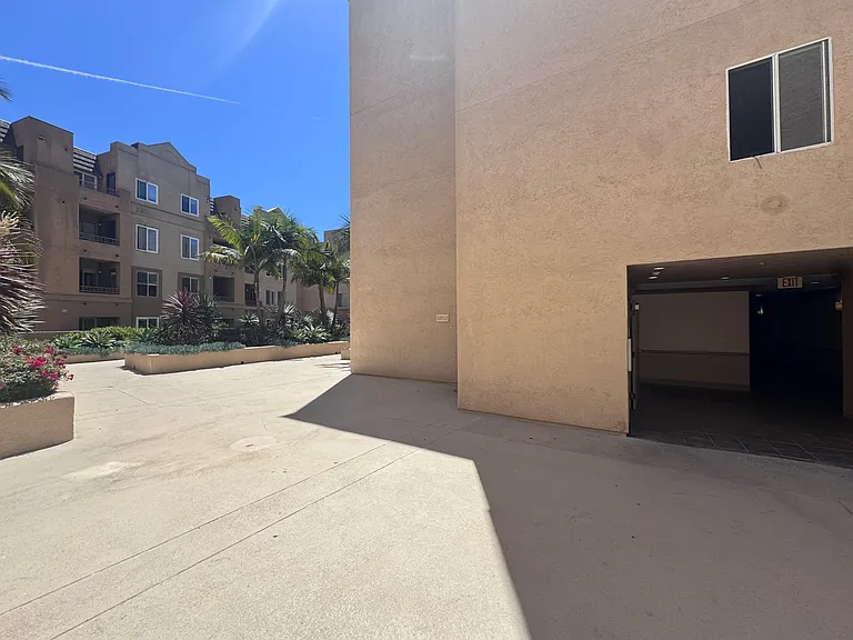 3550 Lebon Dr #6407 — Photo 28