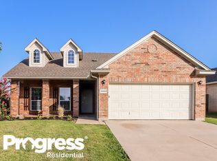 10501 Big Oak Dr, Fort Worth, TX 76131