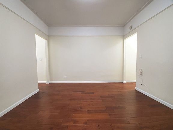 5th image of 4816 46th St APT B2