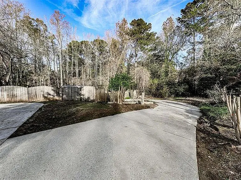 2189 Chartwell Dr — Photo 5