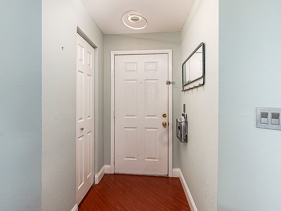 4th image of 3038 Parkway Blvd APT 302
