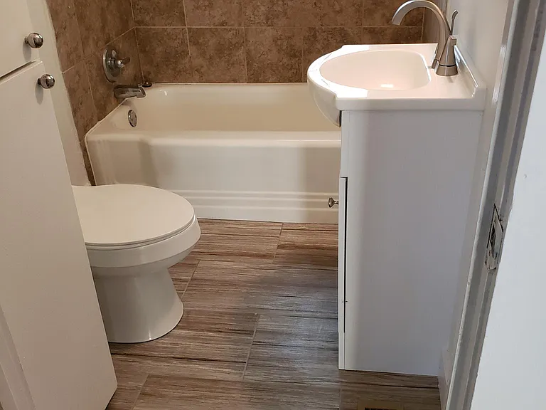 918 Leaf Ave — Photo 3