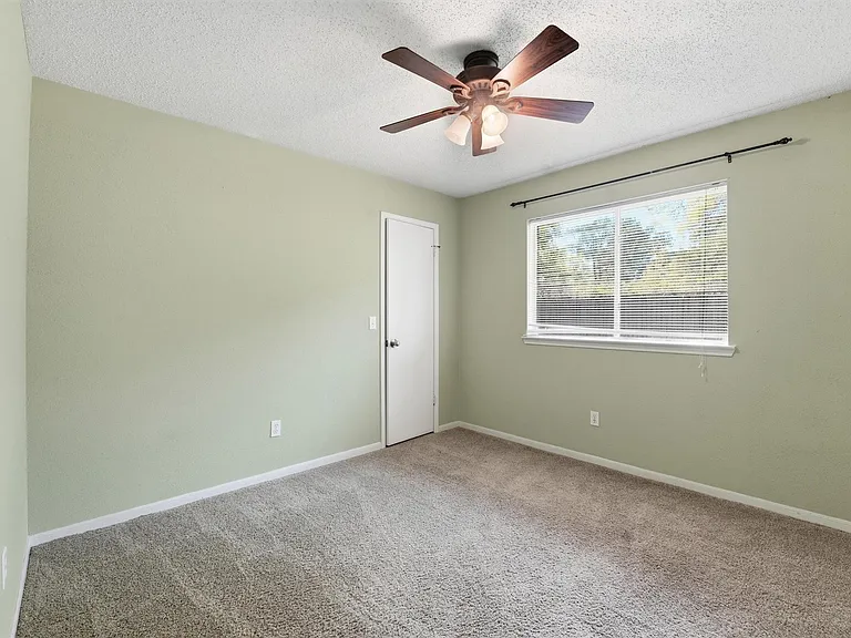 17219 Kettle Creek Dr — Photo 17
