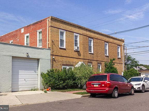 2nd image of 6000-02 S Crescent Blvd
