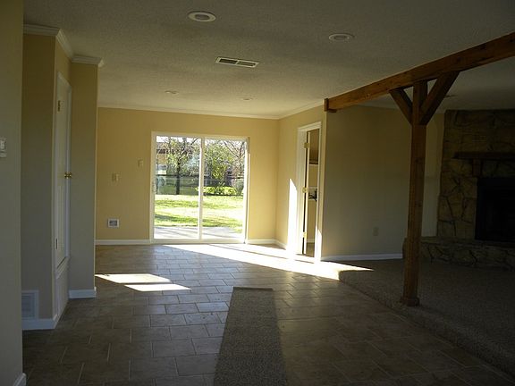 2nd image of 209 W Alene Dr
