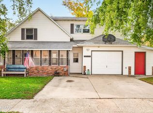 110 Clark Ave, Larimore, ND 58251