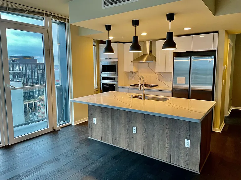 76 Cedar St #1308 — Photo 6