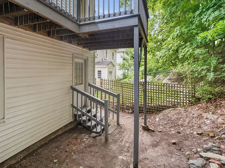 13 Oak St — Photo 29