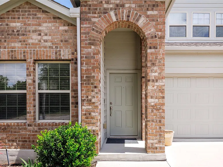 5700 Eden Dr — Photo 4