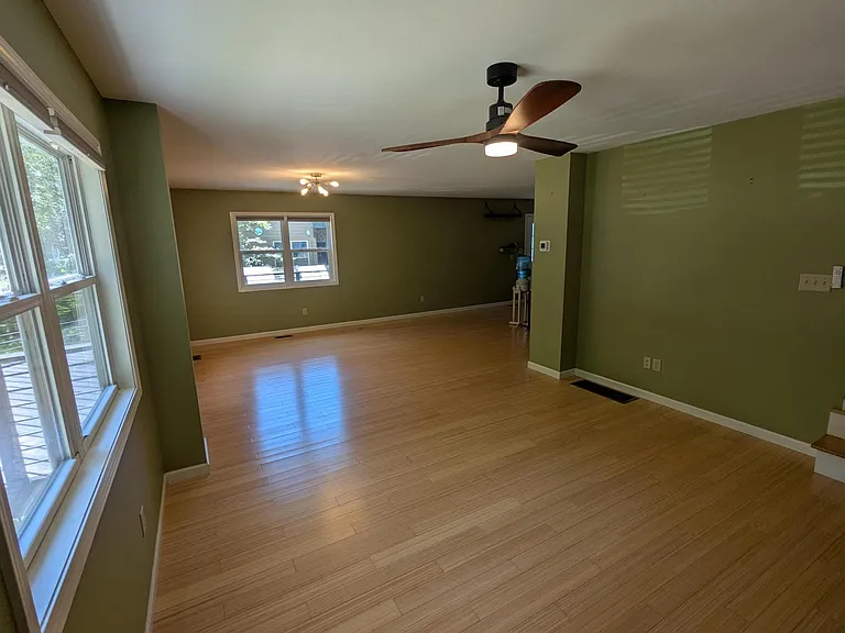 92 Haywood Rd — Photo 10