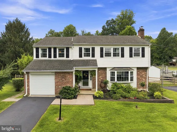 325 Colonial Dr, Exton, PA 19341