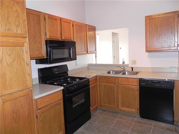 3rd image of 1811 Garden Lake Dr #1811