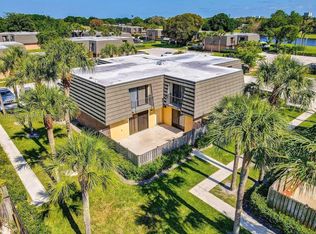 627 6th Way #627, West Palm Beach, FL 33407