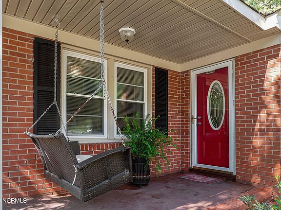3rd image of 2511 Jefferson Drive