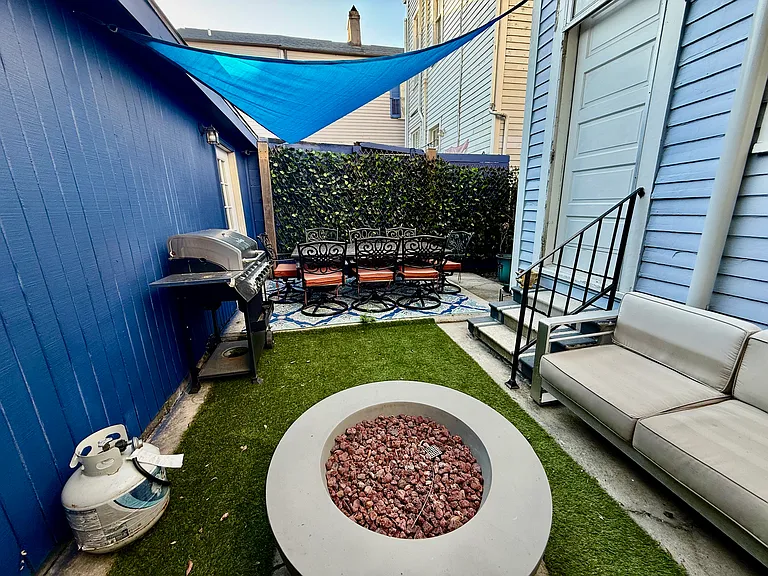 1525 Melpomene St — Photo 16