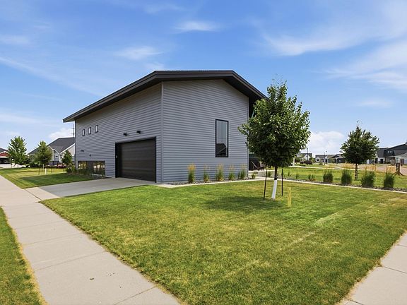 4th image of 4718 Foxtail Ln S