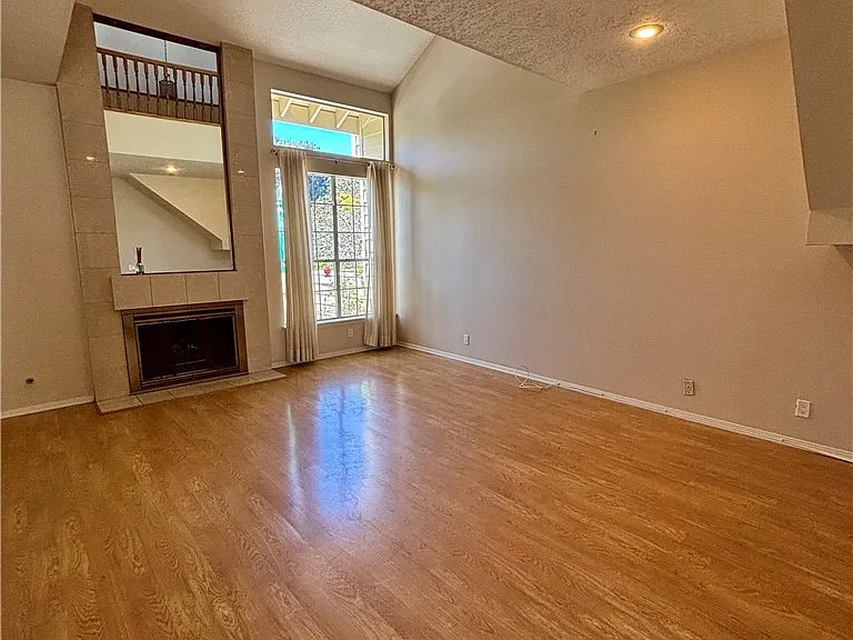 451 Medford Ct #102 — Photo 11