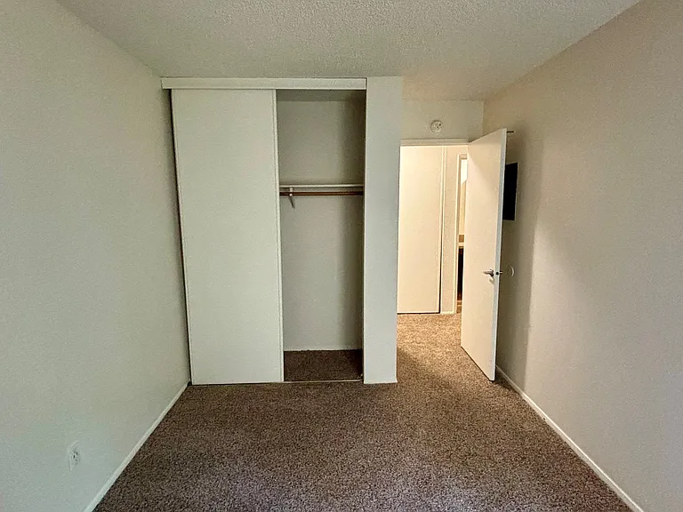 Gardenbrook Apartments — Photo 79