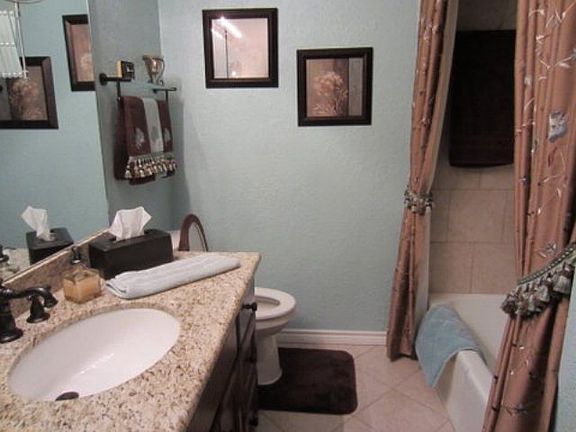 4th image of 749 Sierra Dr