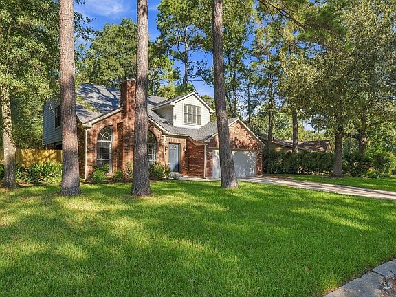 2nd image of 19 Village Knoll Pl