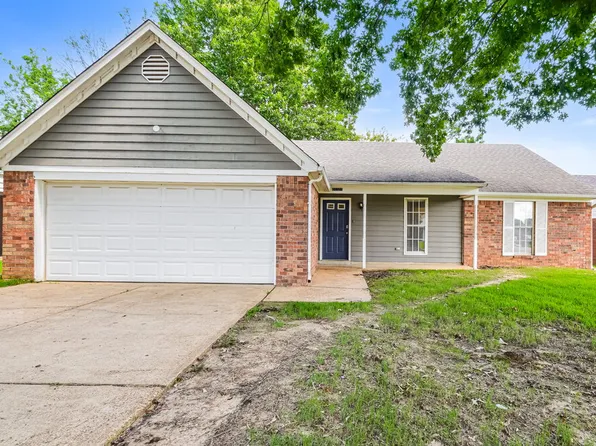 10378 Yates Dr, Olive Branch, MS 38654