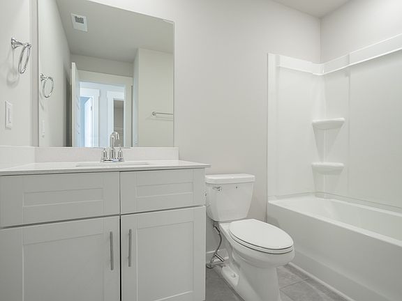 5th image of 531 Swanholme Dr #531