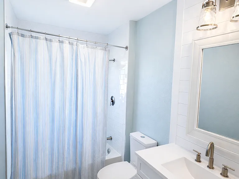 5748 Linden Ln — Photo 23