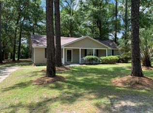5600 Scruggs Cir, Hahira, GA 31632