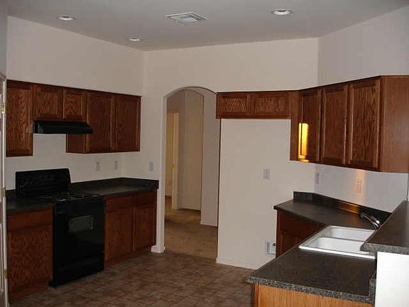 5th image of 2871 N 152ND Drive