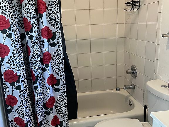 5th image of 2921 SW 36th Ct