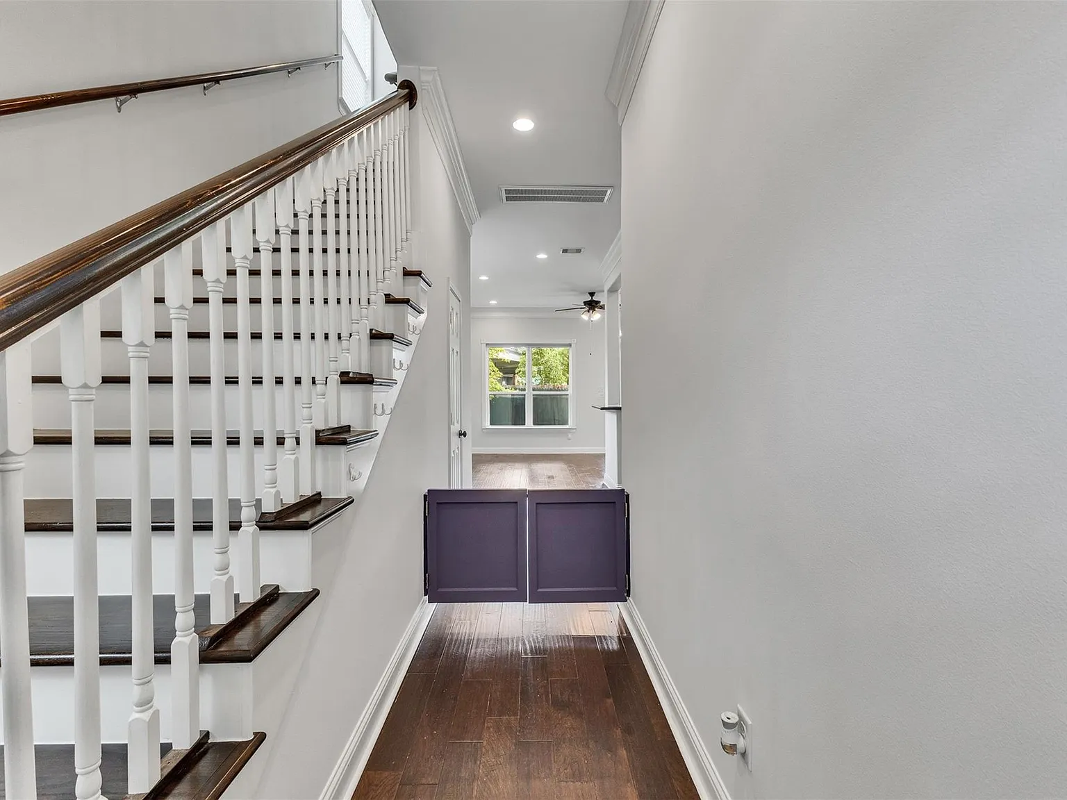 3 bed, 2.5 bath, 1468 sqft, $2,350 — Photo 2