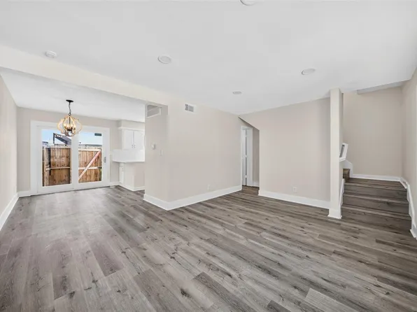 1221 Cedar Post Ln, Houston, TX