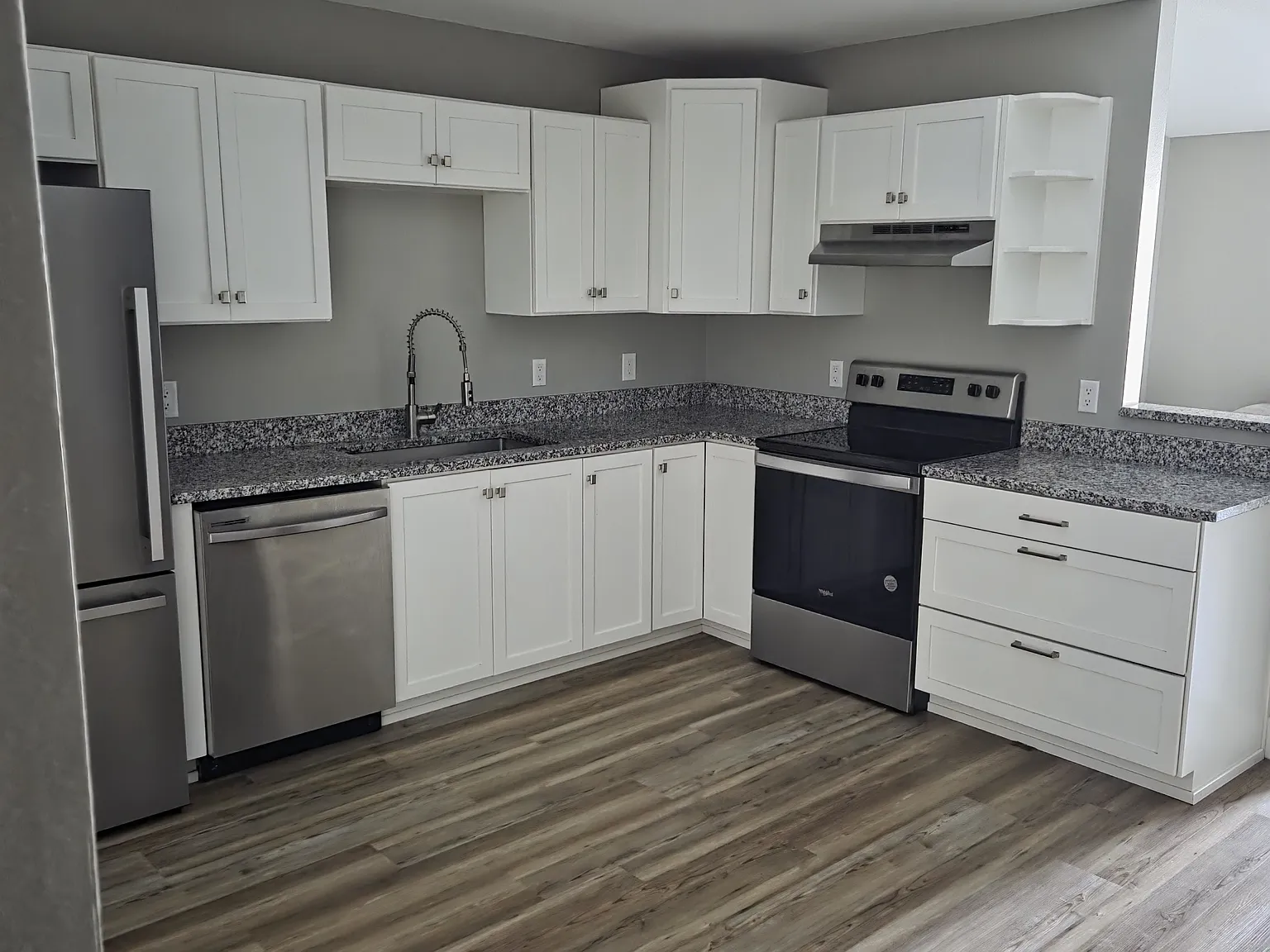 3 bed, 1200 sqft, $1,500 — Photo 2
